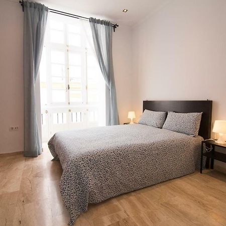 Extraordinario Piso Junto Playa Y En Pleno Centro Lägenhet Cádiz Exteriör bild