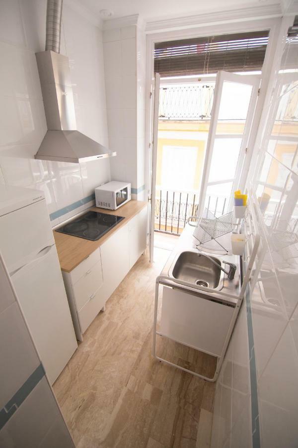 Extraordinario Piso Junto Playa Y En Pleno Centro Lägenhet Cádiz Exteriör bild