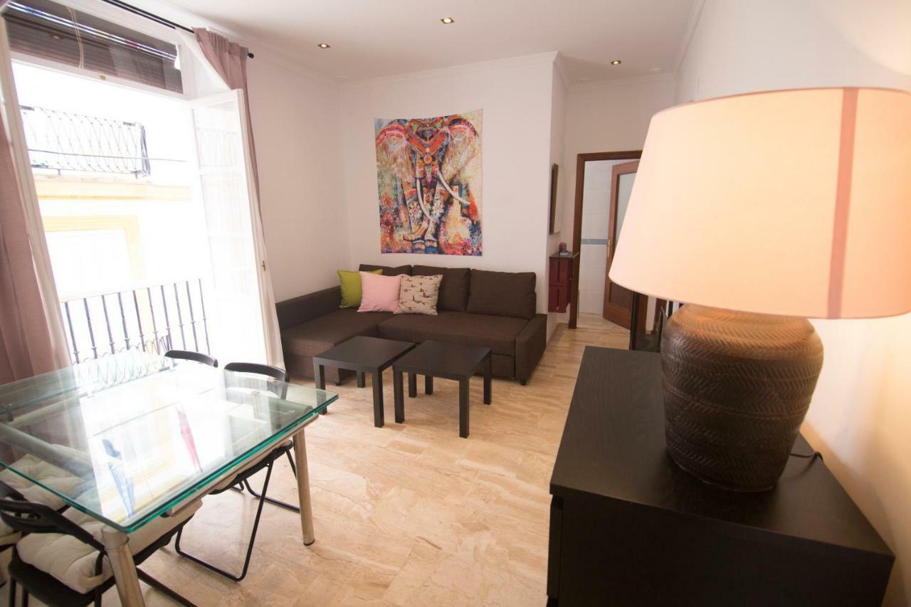 Extraordinario Piso Junto Playa Y En Pleno Centro Lägenhet Cádiz Exteriör bild