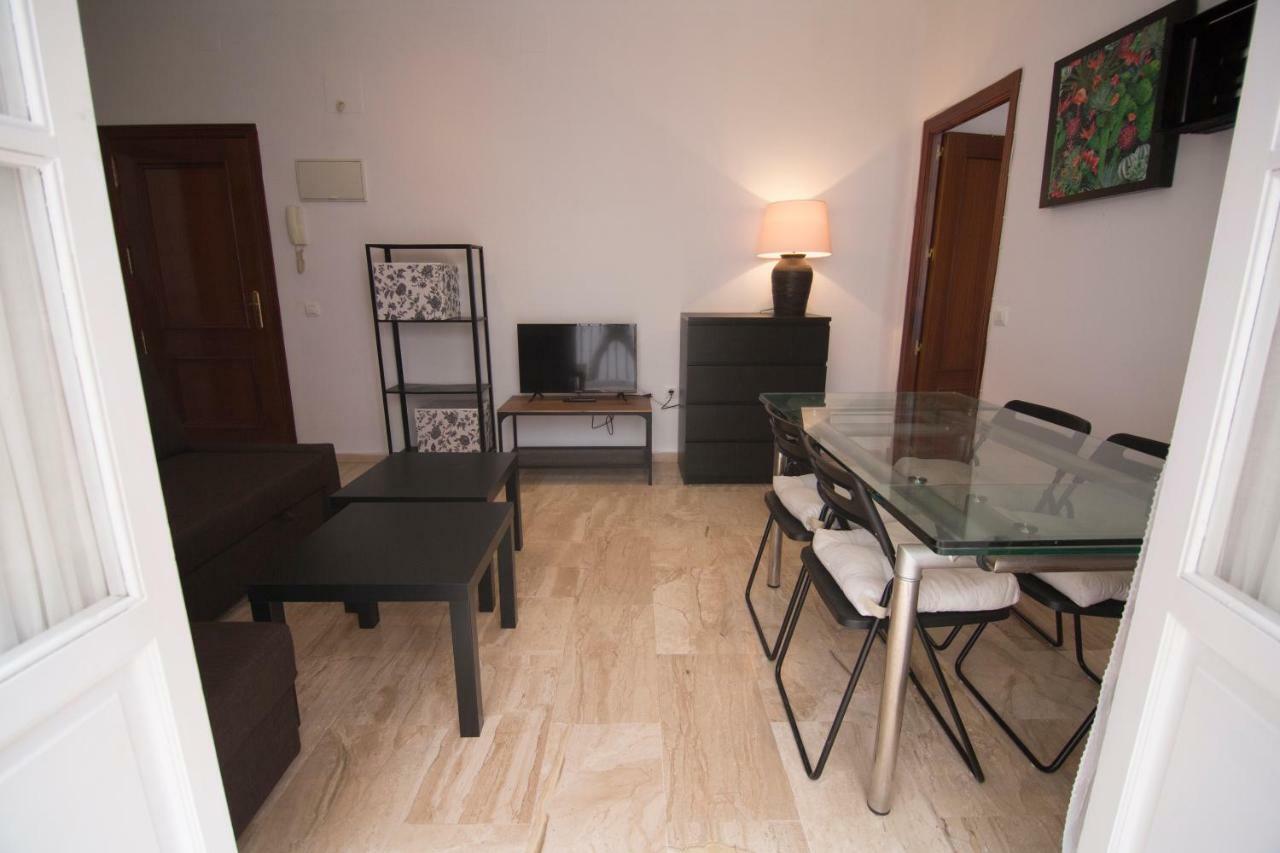 Extraordinario Piso Junto Playa Y En Pleno Centro Lägenhet Cádiz Exteriör bild